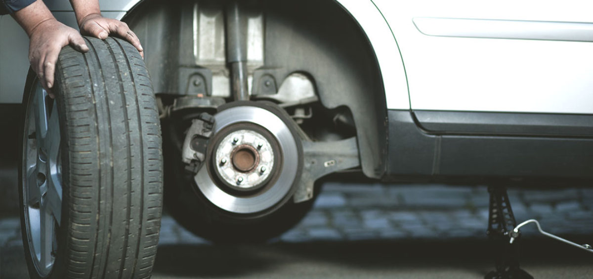 Cómo reparar un neumático pinchado en 9 pasos: es sencillo